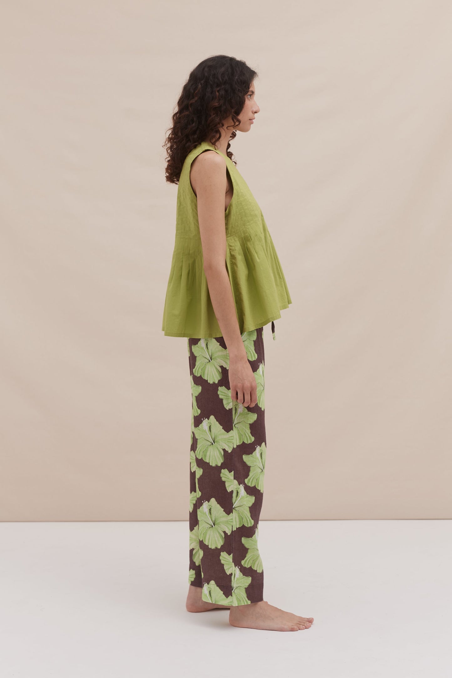 Pleated Cami and Pocket Trousers Set Plain/Grand Hibiscus Print Cocoa/Lime