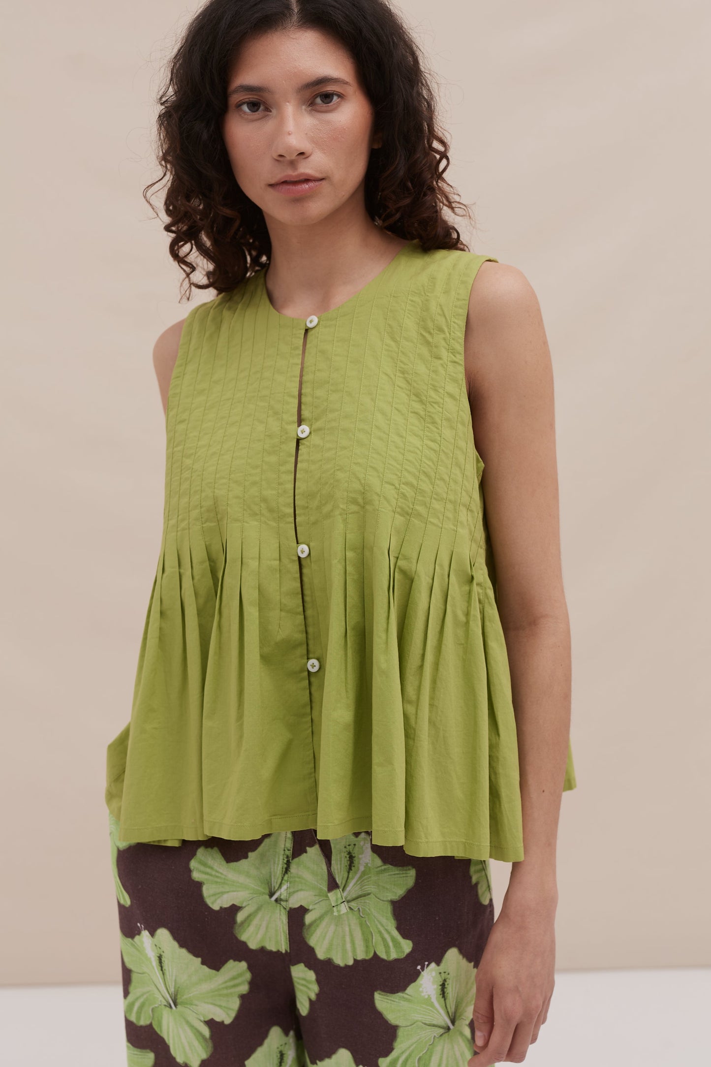 Pleated Cami and Pocket Trousers Set Plain/Grand Hibiscus Print Cocoa/Lime